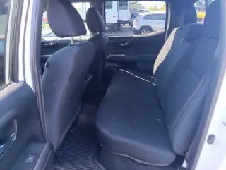 Toyota Tacoma 2019 4x2 TRD Sport 4dr Cabina Doble 5.0 pies SB
