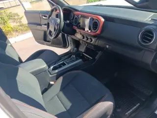 Toyota Tacoma 2019 4x2 TRD Sport 4dr Cabina Doble 5.0 pies SB