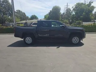 Toyota Tacoma 2025 4x2 SR 4p Cab Doble 5.0 ft SB