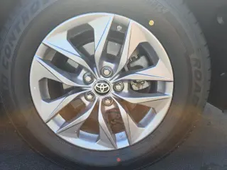 Toyota Sienna 2022 LE Minivan para 8 Pasajeros