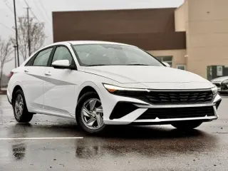 Hyundai ELANTRA 2025 SE 4p Sedan