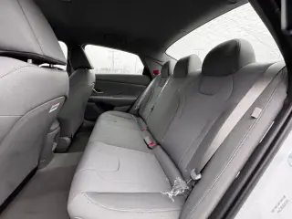 Hyundai ELANTRA 2025 SE 4p Sedan