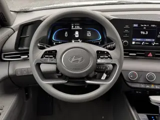 Hyundai ELANTRA 2025 SE 4p Sedan