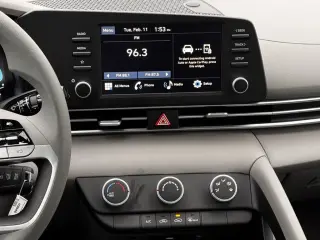 Hyundai ELANTRA 2025 SE 4p Sedan