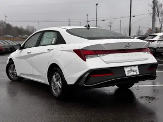 Hyundai ELANTRA 2025 SE 4p Sedan