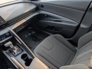 Hyundai ELANTRA 2026 SEL Sport 4p Sedan