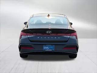 Hyundai ELANTRA 2026 SEL Sport 4p Sedan
