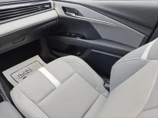Toyota Camry 2026 SE 4dr Sedan