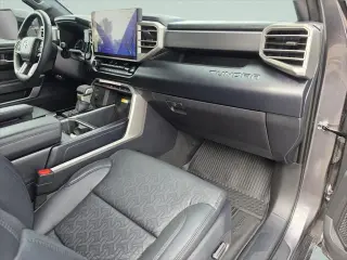Toyota Tundra 2025 4x2 SR5 4p CrewMax Cabina Pickup SB