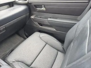 Toyota Tundra 2025 4x2 SR5 4p CrewMax Cabina Pickup SB