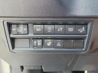 Toyota Tundra 2025 4x2 SR5 4p CrewMax Cabina Pickup SB