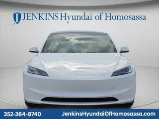 Tesla Model 3 2025 Long Range 4p Fastback