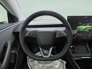 Tesla Model 3 2025 Long Range 4p Fastback