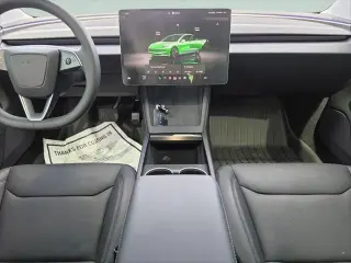Tesla Model 3 2025 Long Range 4p Fastback