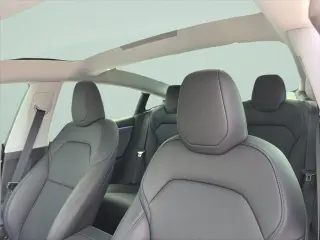 Tesla Model 3 2025 Long Range 4p Fastback