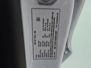 Tesla Model 3 2025 Long Range 4p Fastback