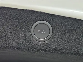 Tesla Model 3 2025 Long Range 4p Fastback