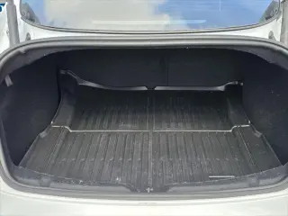 Tesla Model 3 2025 Long Range 4p Fastback