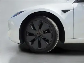 Tesla Model 3 2025 Long Range 4p Fastback