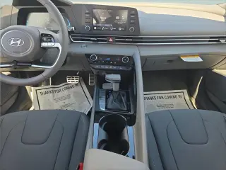 Hyundai ELANTRA 2026 SEL Sport Premium Sedán de 4 puertas