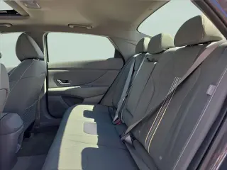 Hyundai ELANTRA 2026 SEL Sport Premium Sedán de 4 puertas