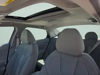 Hyundai ELANTRA 2026 SEL Sport Premium Sedán de 4 puertas