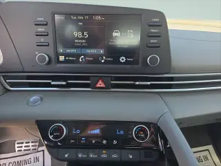 Hyundai ELANTRA 2026 SEL Sport Premium Sedán de 4 puertas