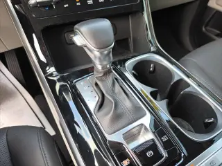 Kia Carnival 2022 SX Miniván de 4 puertas