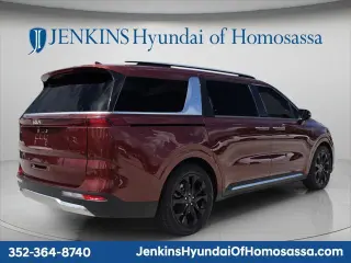 Kia Carnival 2022 SX Miniván de 4 puertas