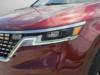 Kia Carnival 2022 SX Miniván de 4 puertas