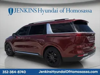 Kia Carnival 2022 SX Miniván de 4 puertas