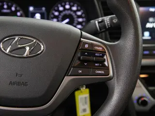 Hyundai ELANTRA 2018 SEL 4p Sedan (EE. UU.)