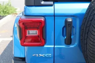 Jeep Wrangler 2023 4x4 Sahara 4xe SUV de 4 puertas