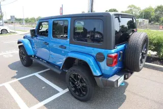 Jeep Wrangler 2023 4x4 Sahara 4xe SUV de 4 puertas