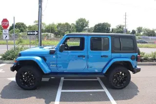 Jeep Wrangler 2023 4x4 Sahara 4xe SUV de 4 puertas