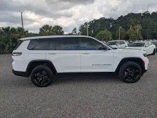Jeep Grand Cherokee L 2024 4x2 Limited SUV de 4 puertas