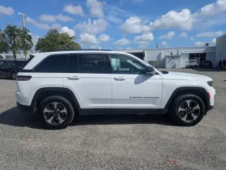 Jeep Grand Cherokee 2024 4x4 4xe SUV de 4 puertas