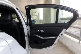 BMW Serie 3 2022 Sedán 330i de 4 puertas