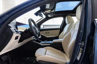 Sedán de 4 puertas BMW Serie 3 2026 330i
