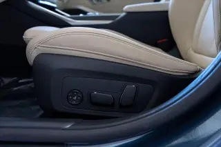 Sedán de 4 puertas BMW Serie 3 2026 330i