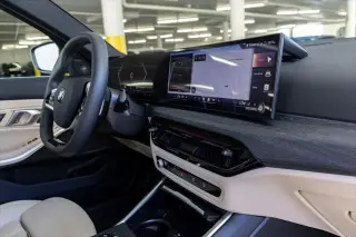 Sedán de 4 puertas BMW Serie 3 2026 330i