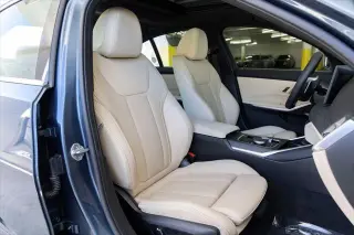 Sedán de 4 puertas BMW Serie 3 2026 330i