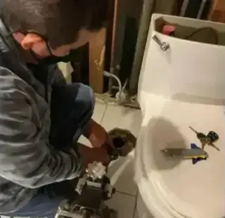 GH PLUMBING SERVICES