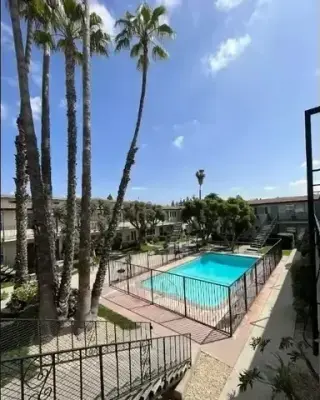 AZUSA GRANDE APTS- WEST COVINA