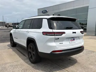 Jeep Grand Cherokee L 2023 4x4 Laredo SUV 4p.