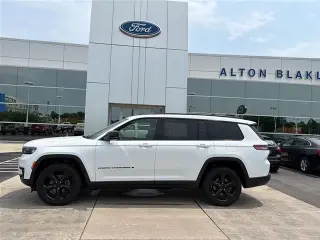 Jeep Grand Cherokee L 2023 4x4 Laredo SUV 4p.