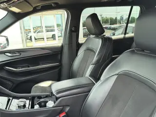 Jeep Grand Cherokee L 2023 4x4 Laredo SUV 4p.