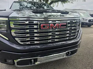 GMC Sierra 1500 2022 4x4 Denali 4p. Cabina Completa 5,8 pies. BA