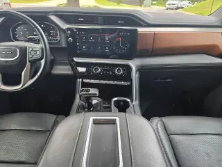 GMC Sierra 1500 2022 4x4 Denali 4p. Cabina Completa 5,8 pies. BA