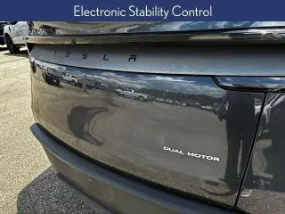 Tesla Model Y 2026 AWD Long Range 4p Crossover